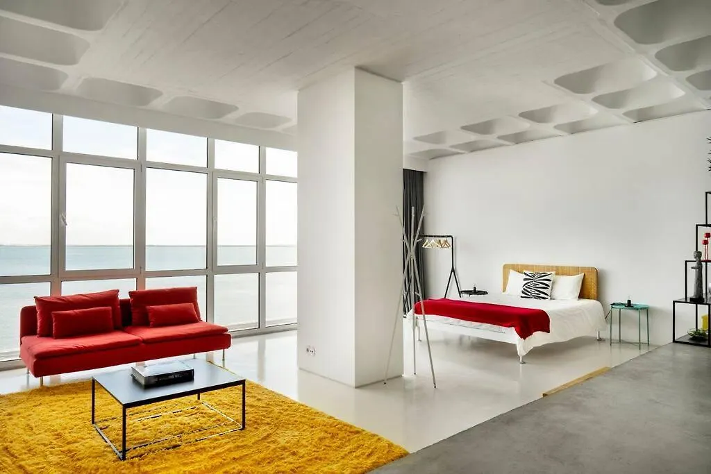 Loft Espacoso Com Vista Deslumbrante Para O Tejo Lissabon Portugal
