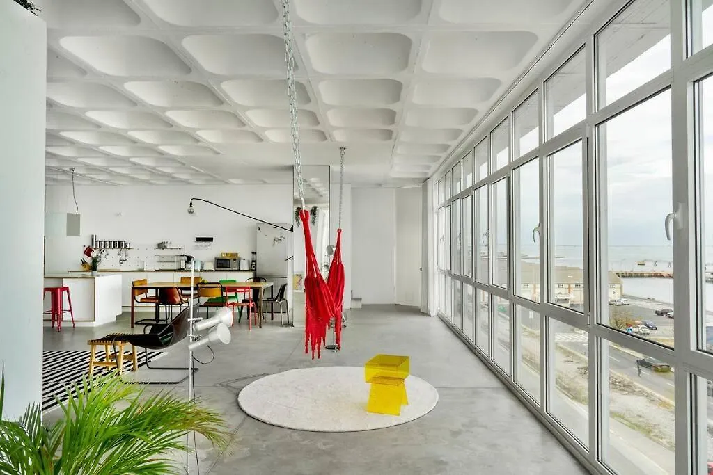 Loft Espacoso Com Vista Deslumbrante Para O Tejo Lissabon