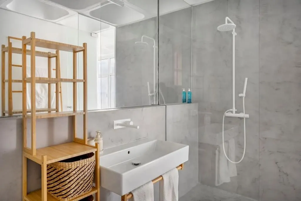 Loft Espacoso Com Vista Deslumbrante Para O Tejo Lisbon
